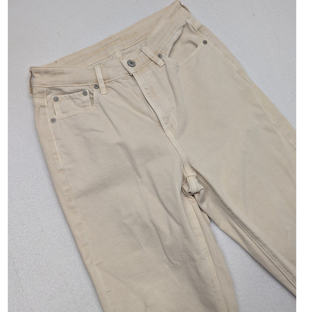 American Eagle Mom Straight Jeans Womens 4 Cream High Rise Off White Denim